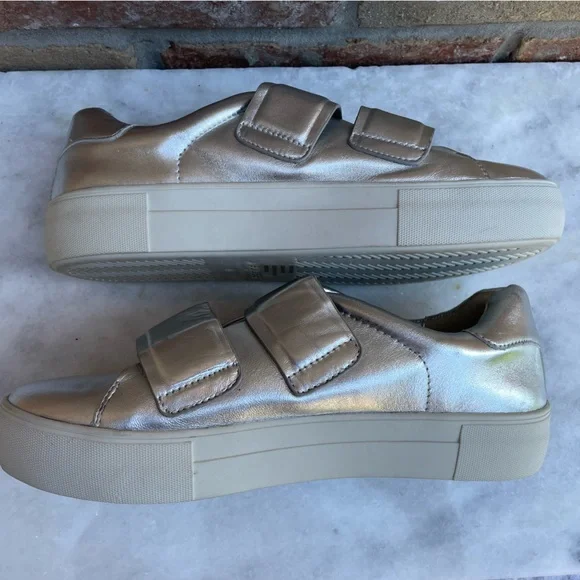 J Slides Metallic Silver Platform Sneaker Women's Size 9.5 - Picture 4 of 6